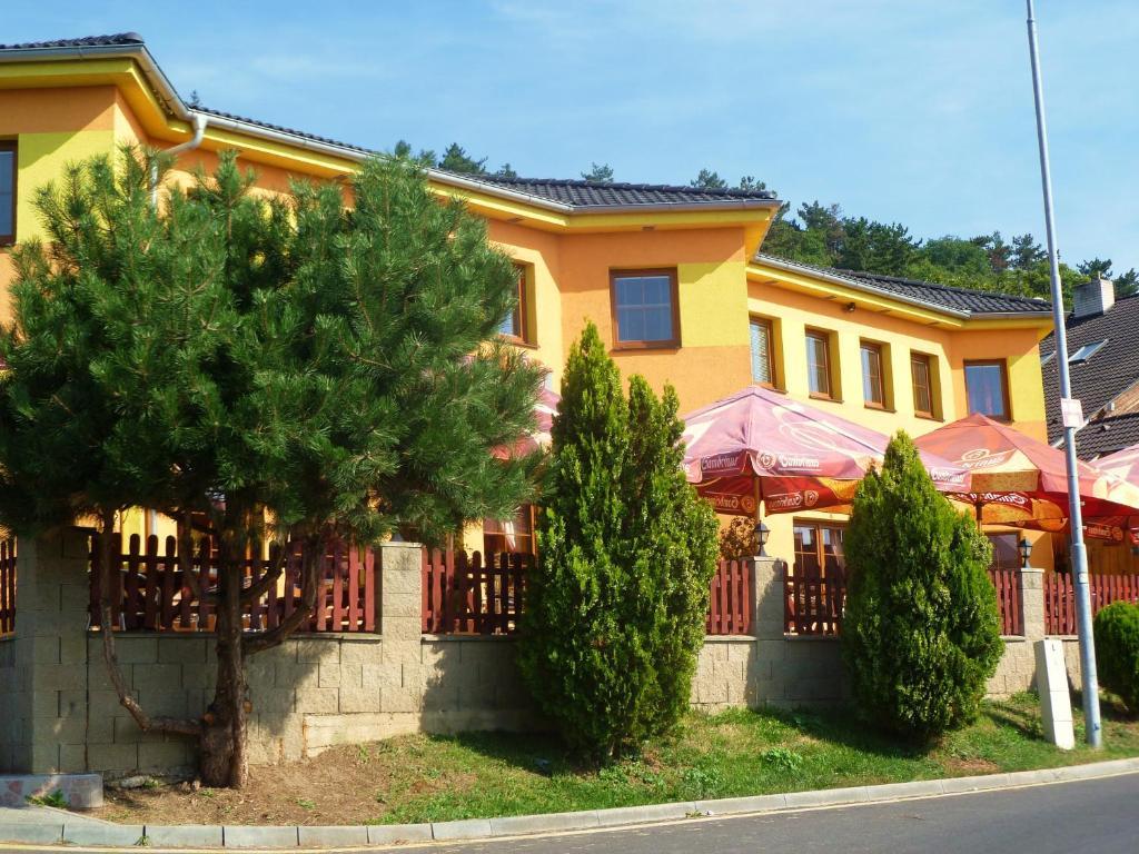 Hotel Pohadka Most Exterior photo