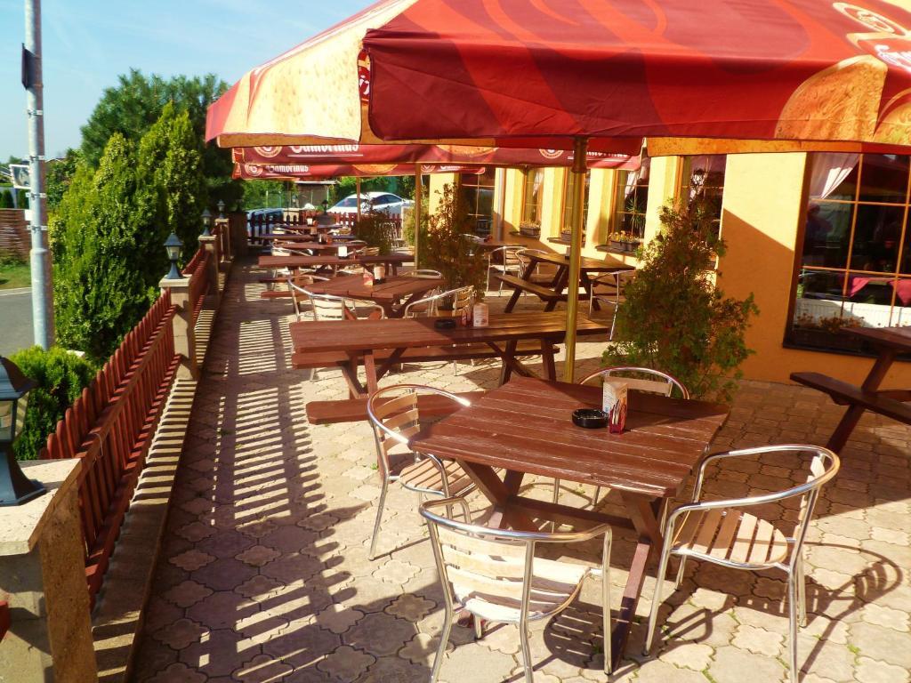 Hotel Pohadka Most Exterior photo